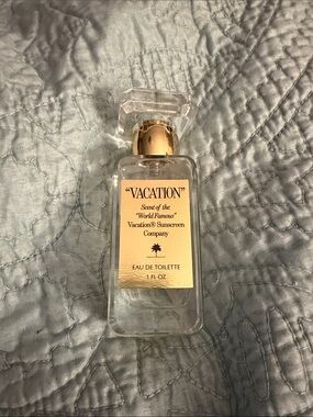 "Vacation" Eau de Toilette Spray - Gold Label